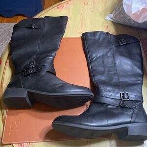American eagle Size 11 knee high boots wide calf